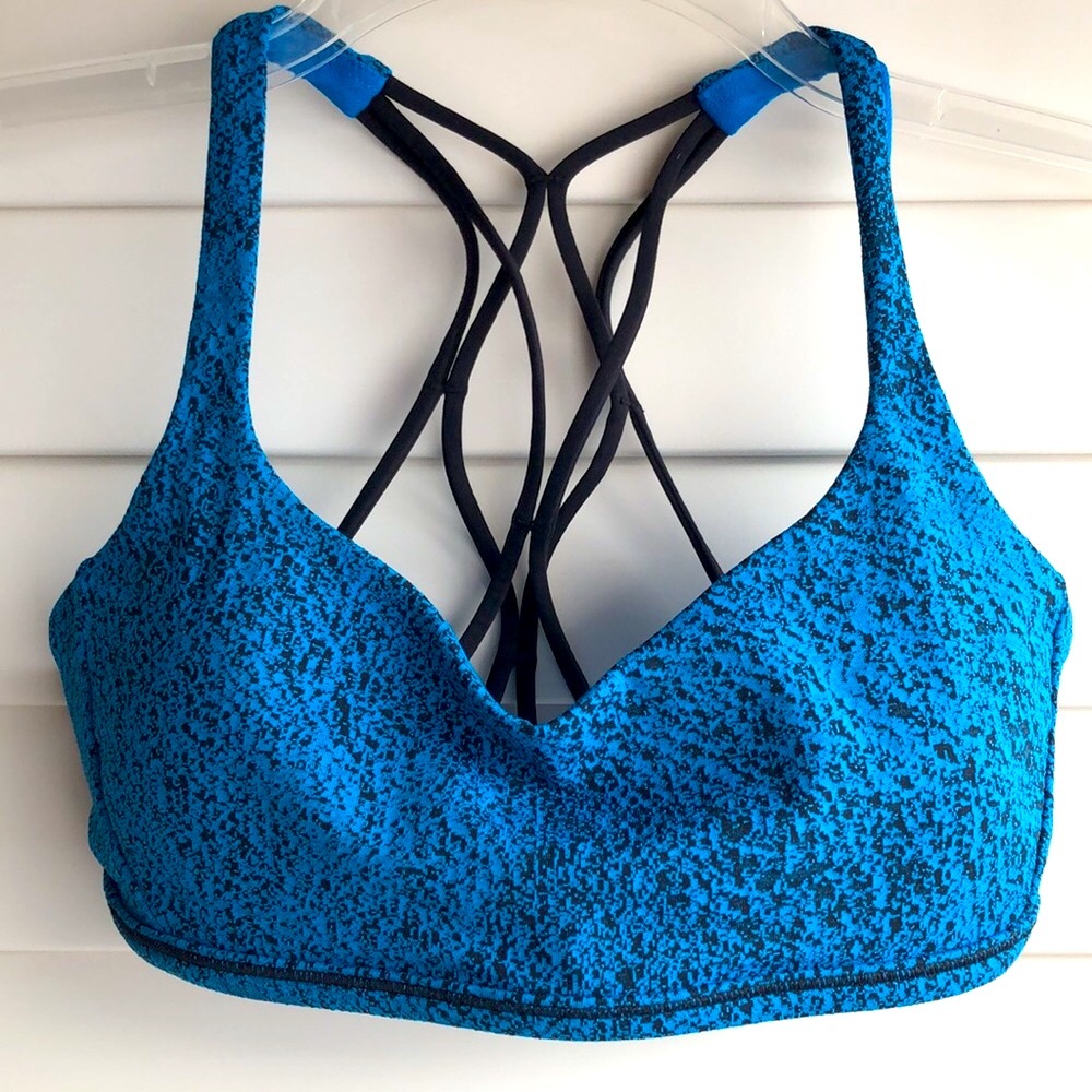 Lululemon Top Bra Electric Blue Sz 6 yoga workout Bra Top